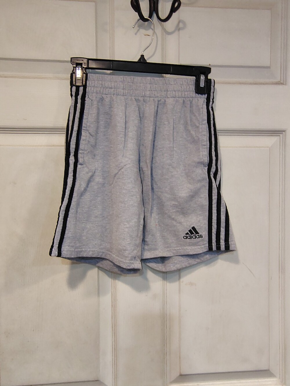 Adidas Boys Size M (10/12) Grey Shorts